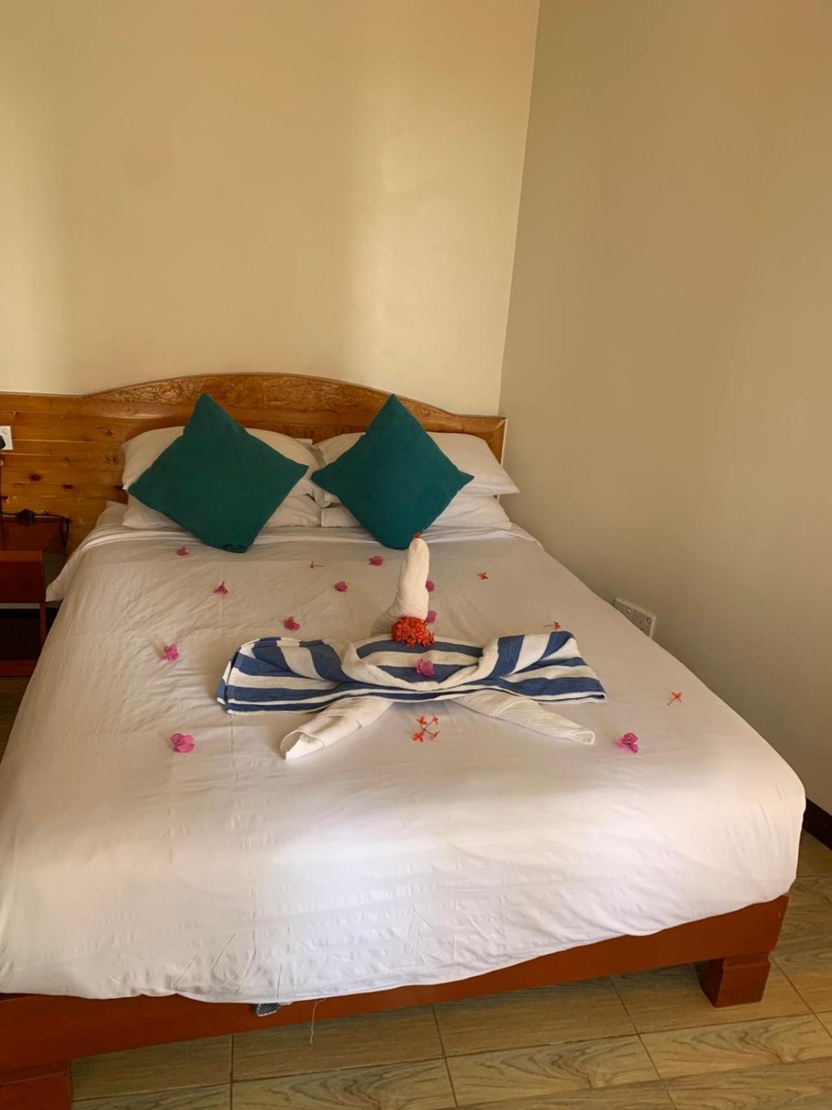 Athens View Hotel Guraidhoo  Buitenkant foto