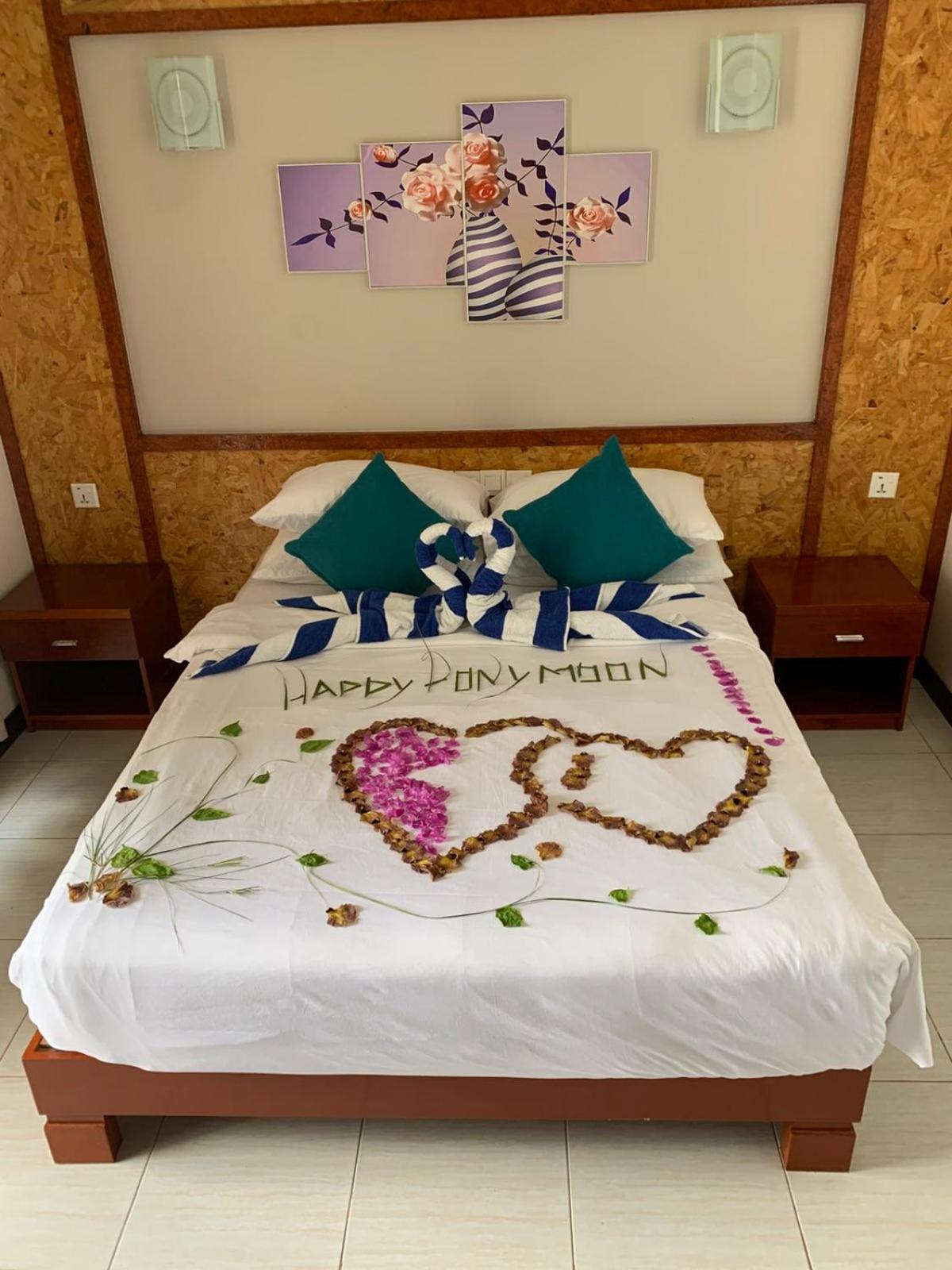Athens View Hotel Guraidhoo  Buitenkant foto